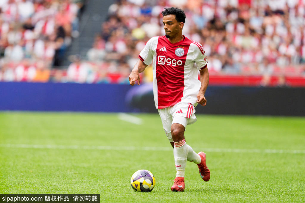 ayx-包含英超倒计时，尤文图斯关键时刻队长鼓劲，细节引发关注，赛场秩序良好，训练强度明显提升的词条