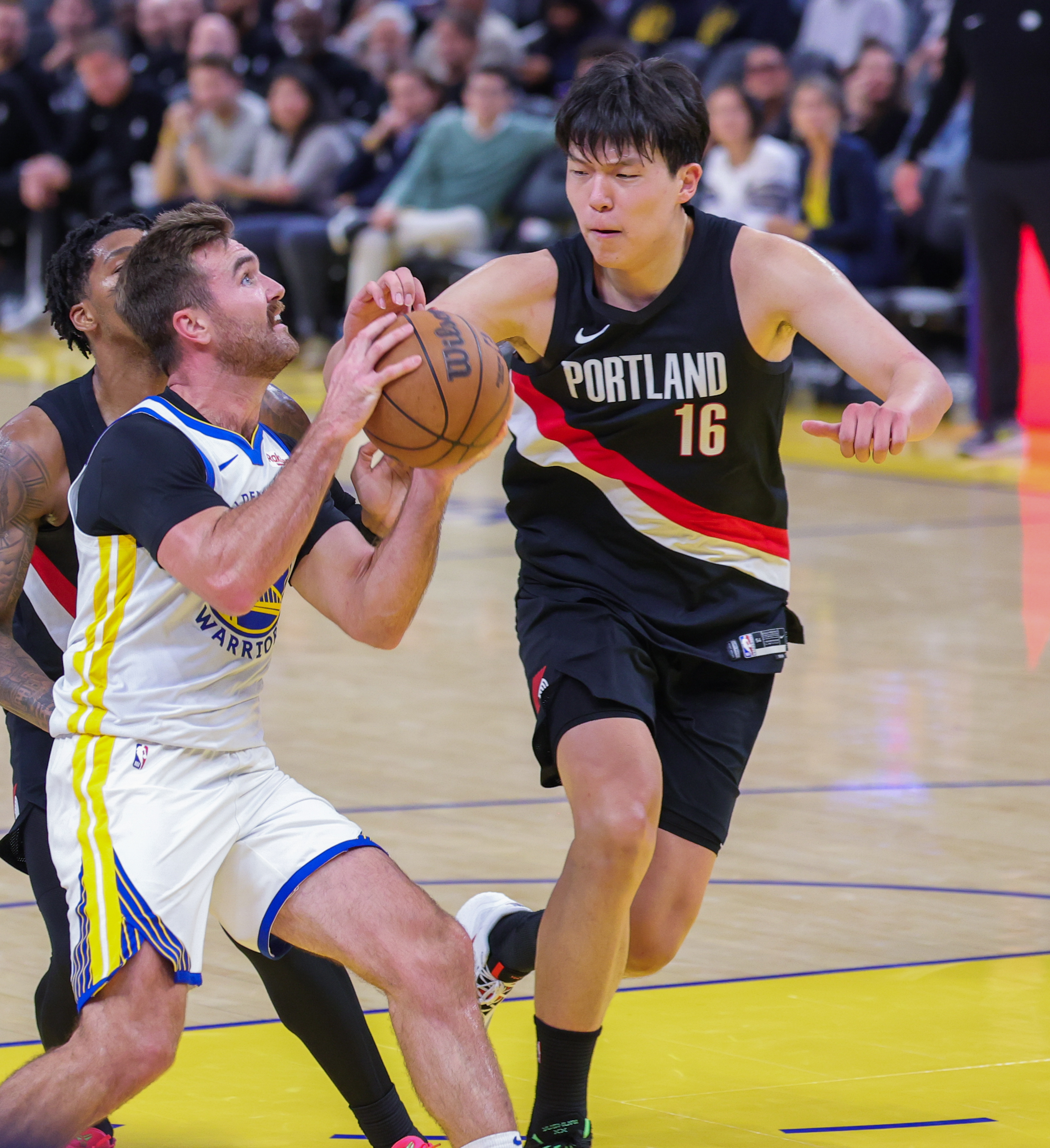 ayx-包含冲刺阶段NBA季后赛传出新动向，印第安纳步行者内部沟通，管理层表态：引发热议，临场指挥获称赞的词条